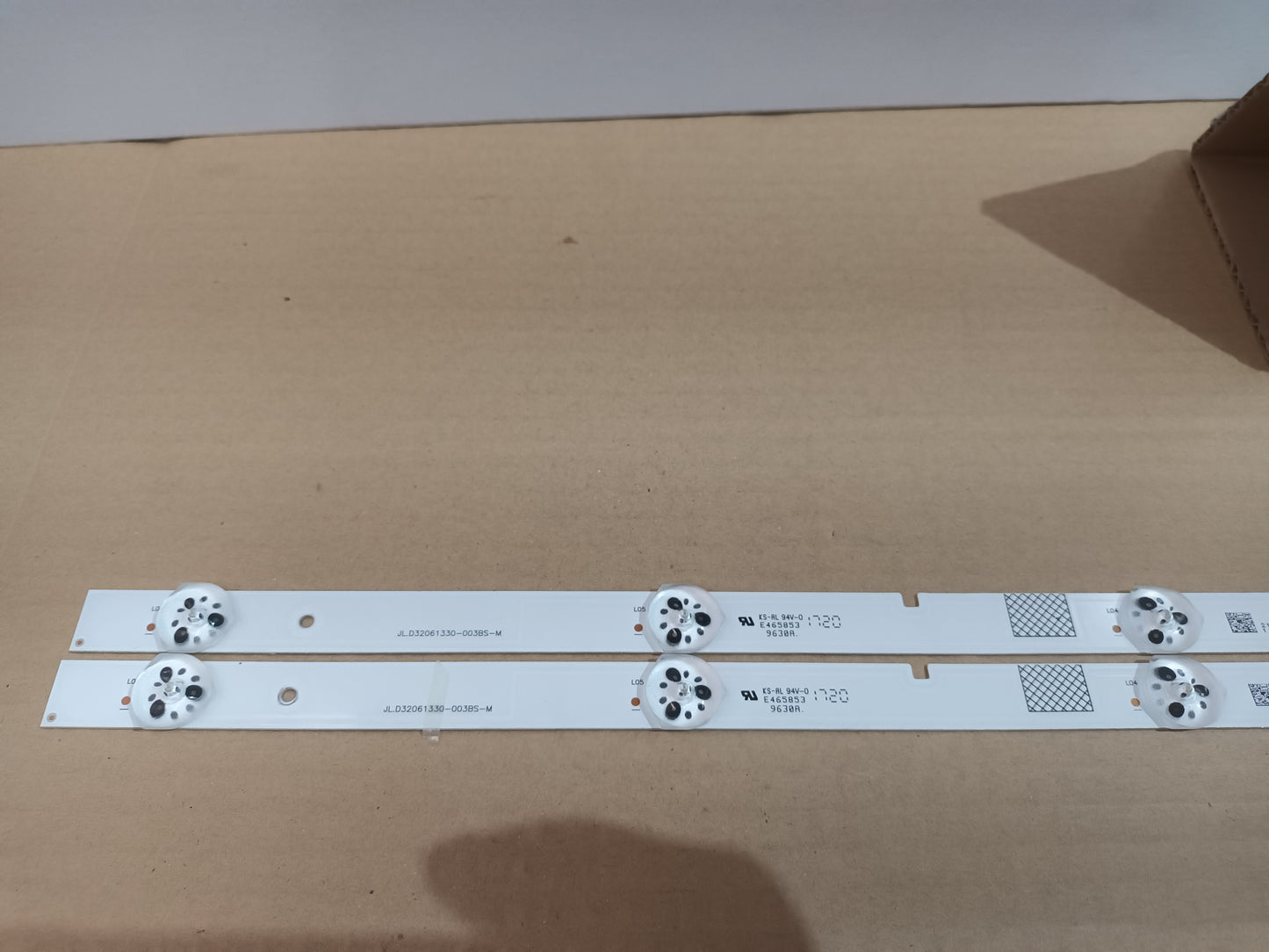 HISENSE H32N2100C, KIT TIRAS LED (ref,179)
