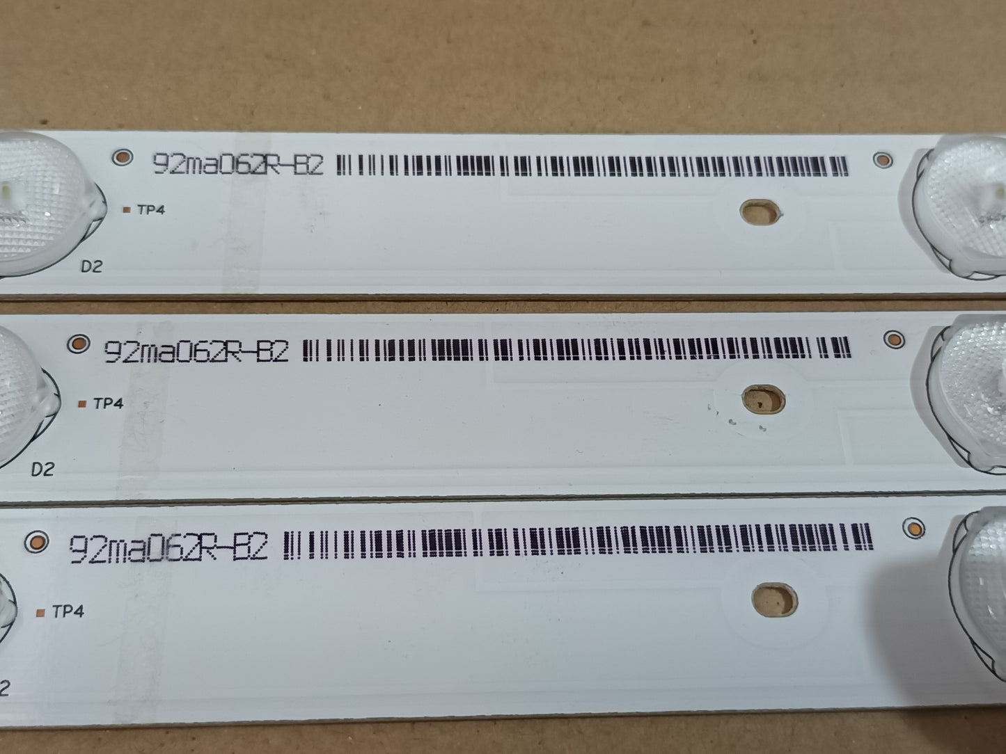 HISENSE LHD32K224WCEU, KIT TIRAS LED (ref,180)