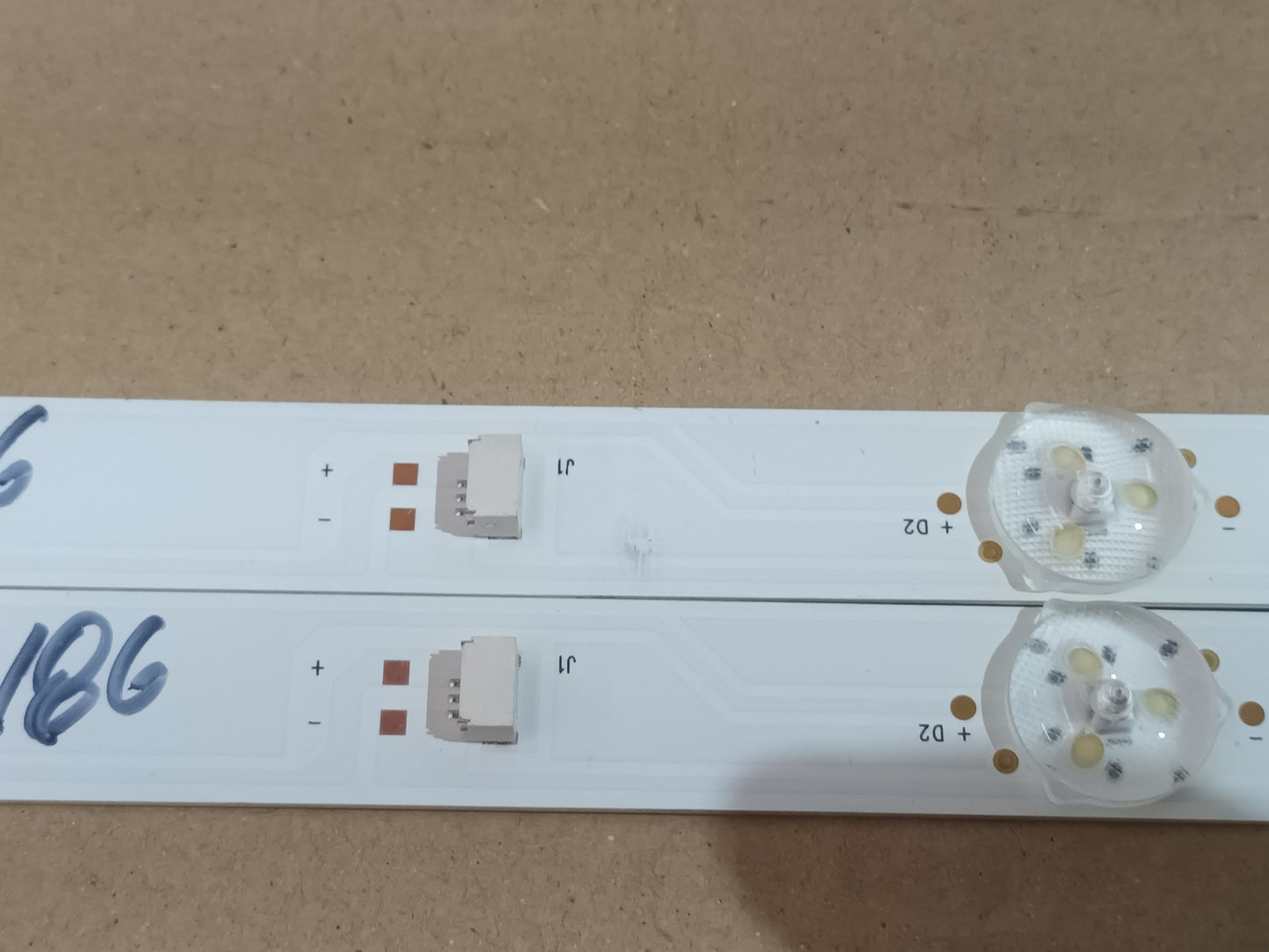 THOMSON 28HD306, KIT TIRAS LED (ref,186)