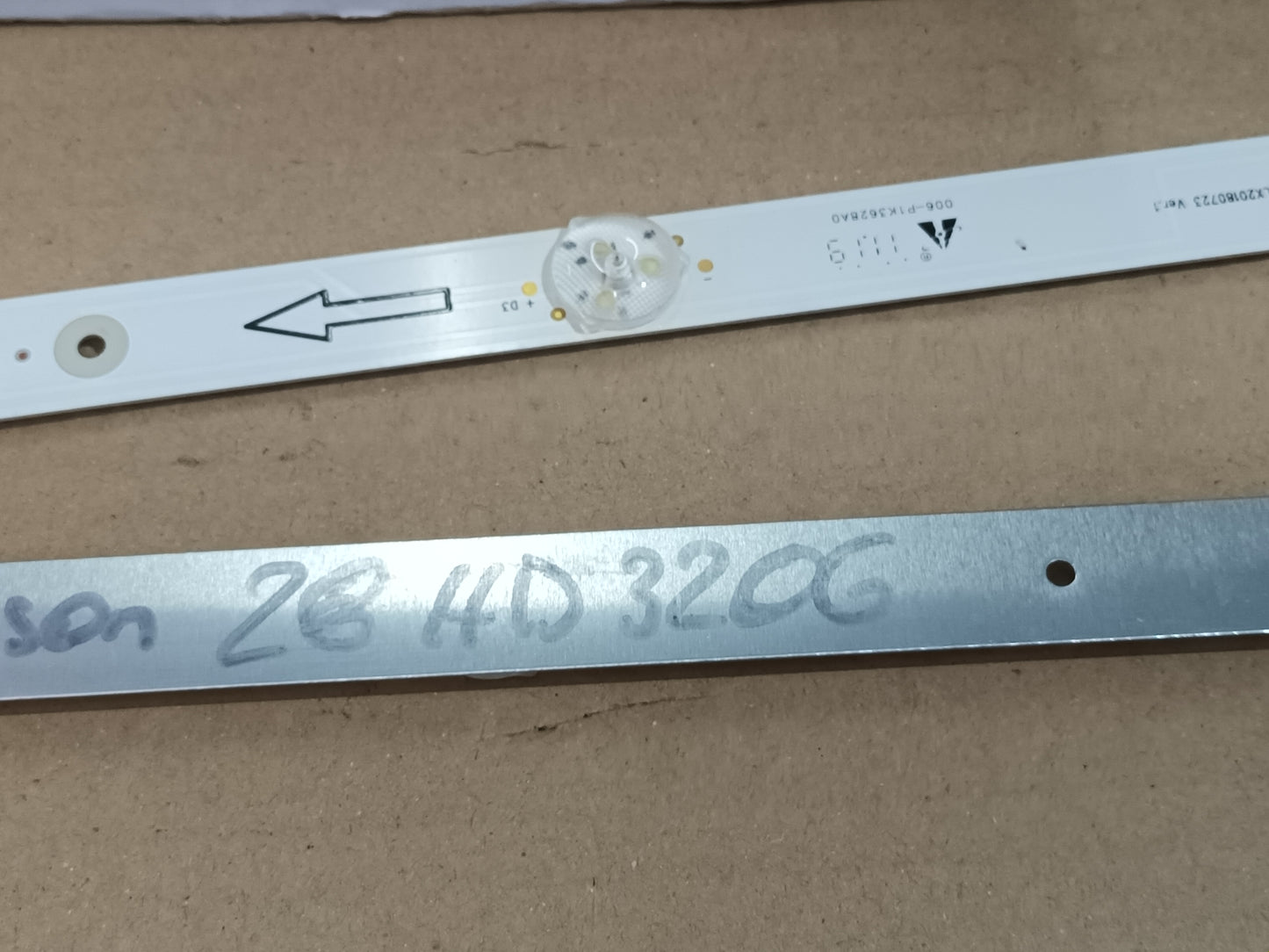 THOMSON 28HD306, KIT TIRAS LED (ref,186)