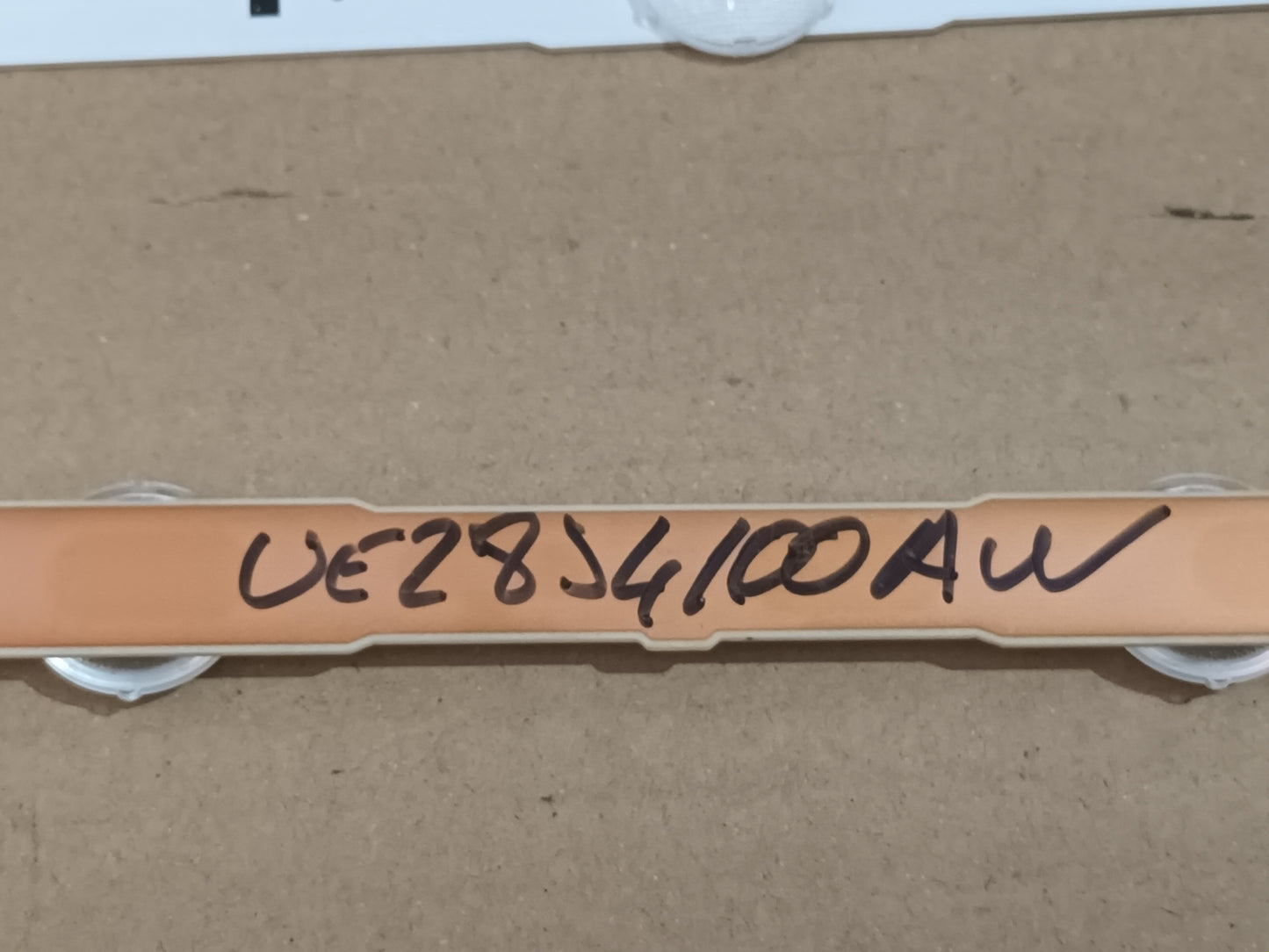 UE28J4100AW, KIT TIRAS LED (ref,190)