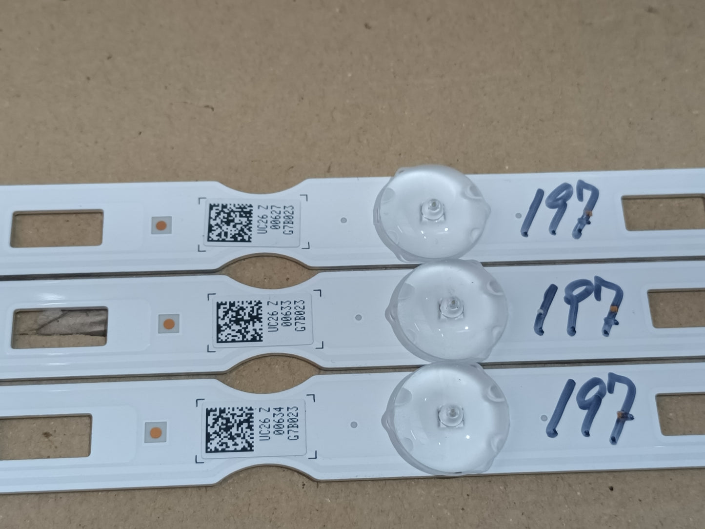 GRUNDIG43GFU7960B, KIT TIRA LED (ref,197)
