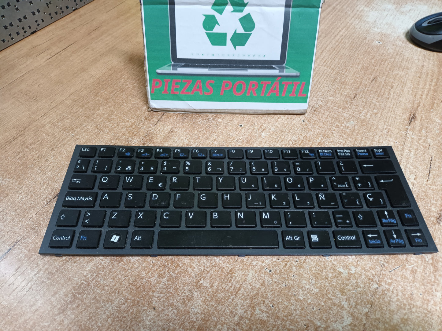 TECLADO SONY PCG-31211M