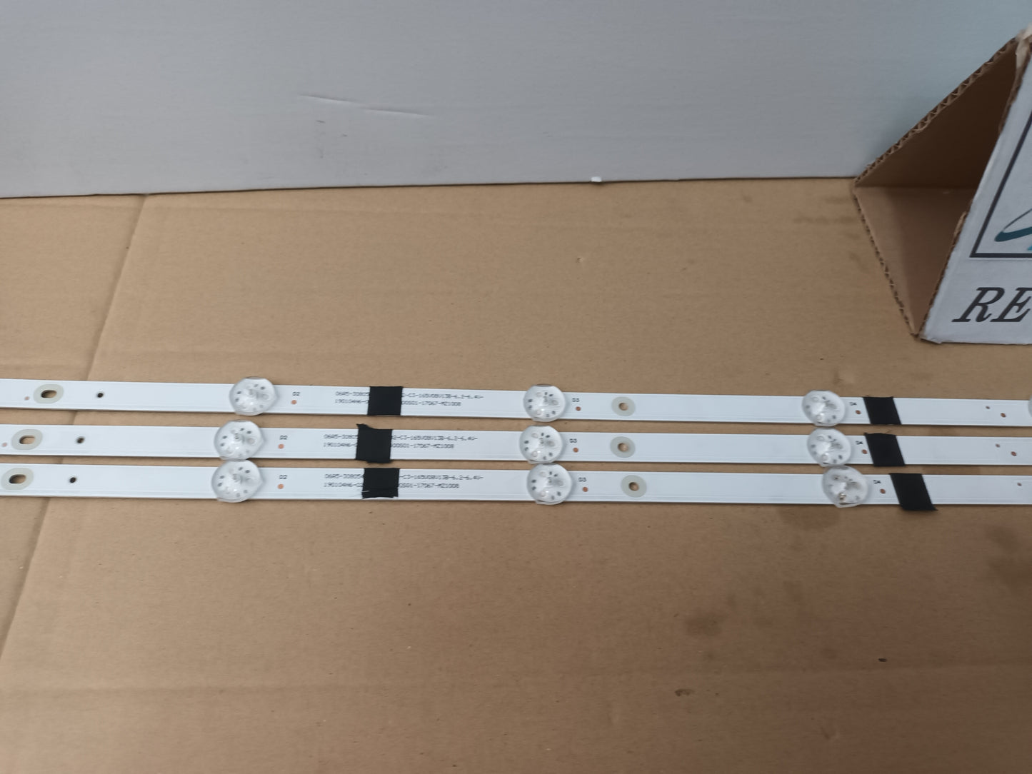 NEVIR NVR-7428-40FHD, KIT TIRAS LED (ref,241)