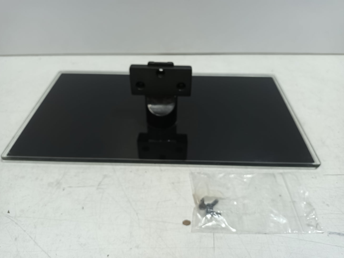 PEANA TV SCHNEDER YURA 3225PVR, (ref.-144)