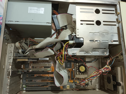 Pc retro, Pentium, caja at con display     (n-19)