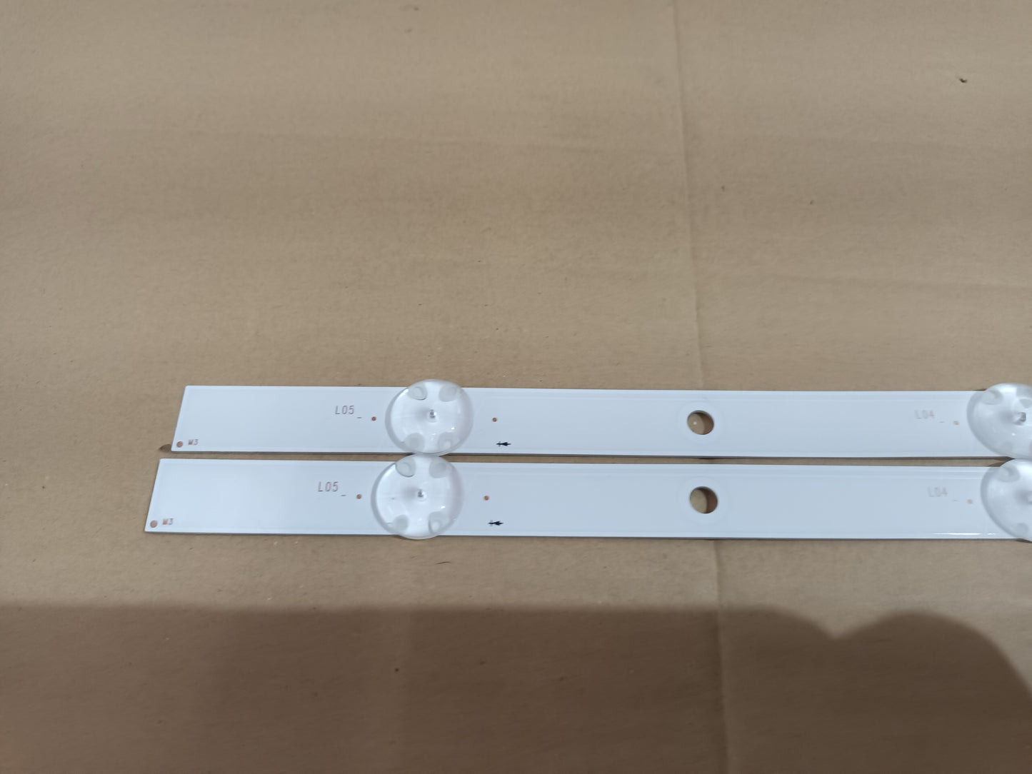 KIT 2 tiras de retroiluminación de LG32LM6300PLA