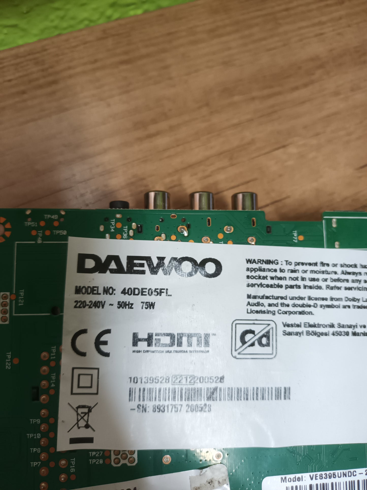 PIES DE TV DAEWO 40DE05FL, (REF.138)