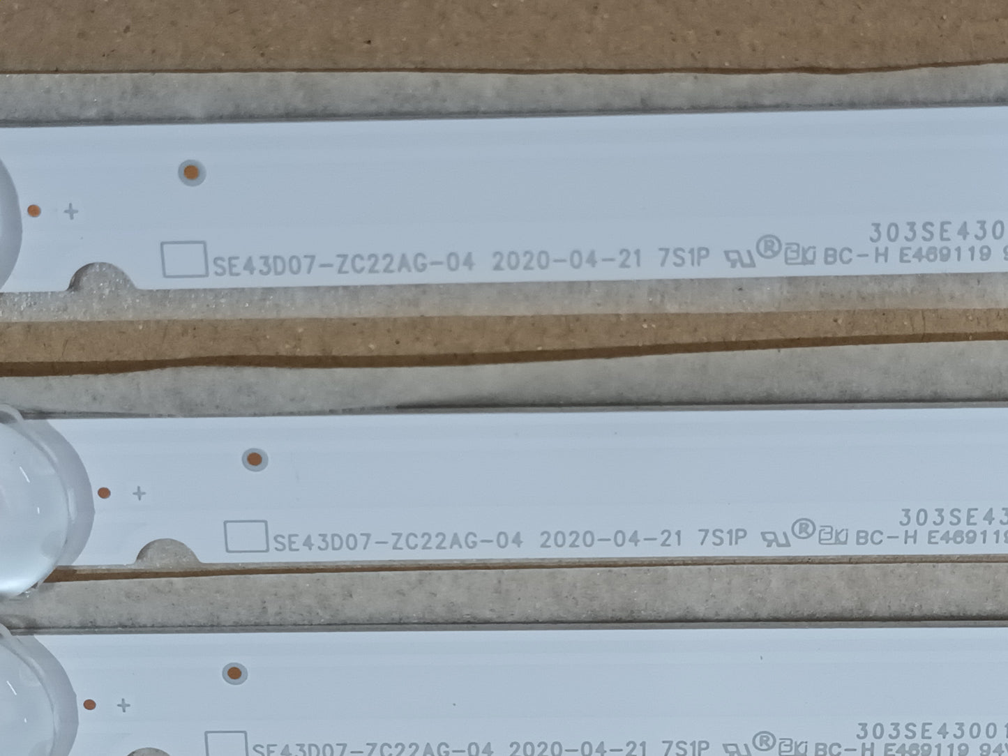 GRUNDIG 43GFU7800BE, KIT TIRA LED (ref,329)
