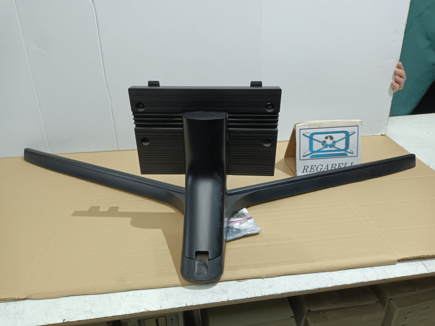 SOPORTE DE TV SAMSUNG UE65NU7405U