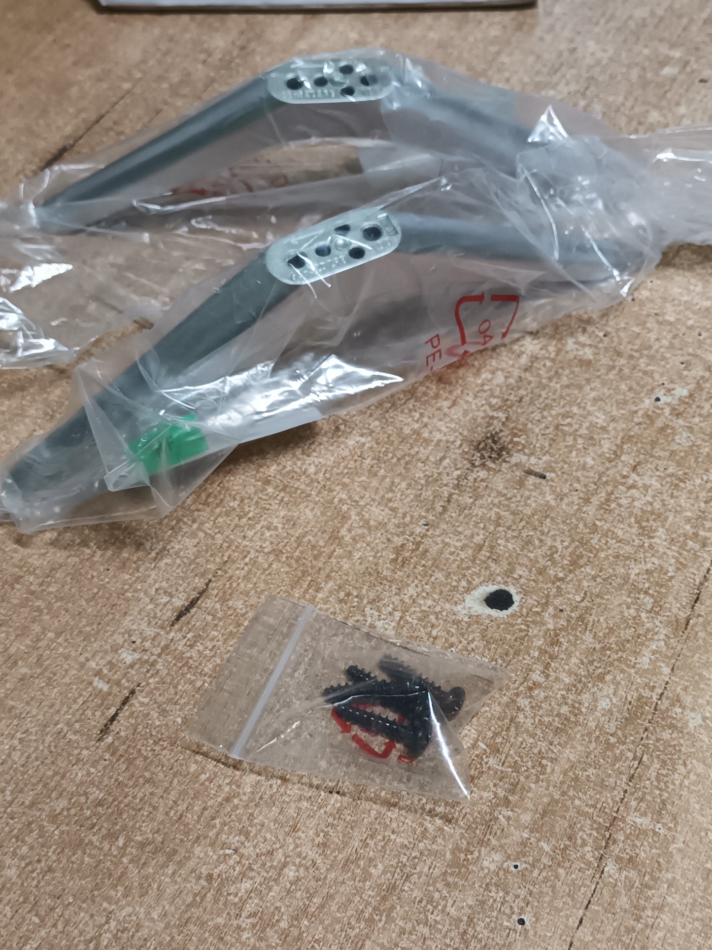 soporte de TCL 32S615 X1,  NUEVOS, (ref.-181)