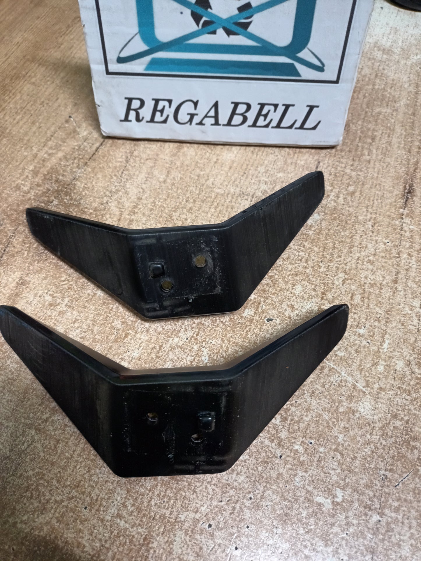 PIES DE TV PHILIPS 32PHH4101/88, (ref.-63)
