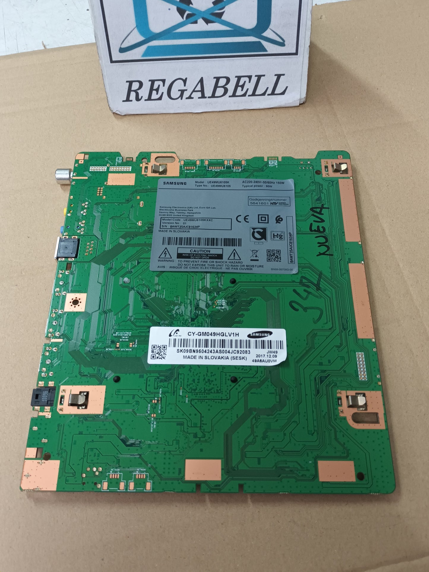 BN94-12439B, de SAMSUNG UE49MU6105K, NUEVA