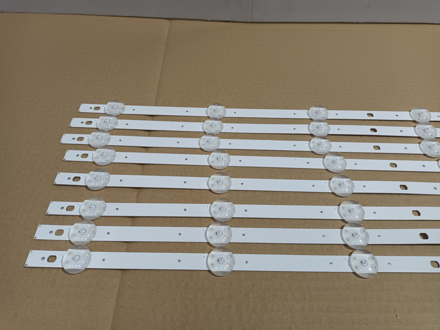 LG65UR78006LK, KIT TIRAS LED nuevas, (ref,103)