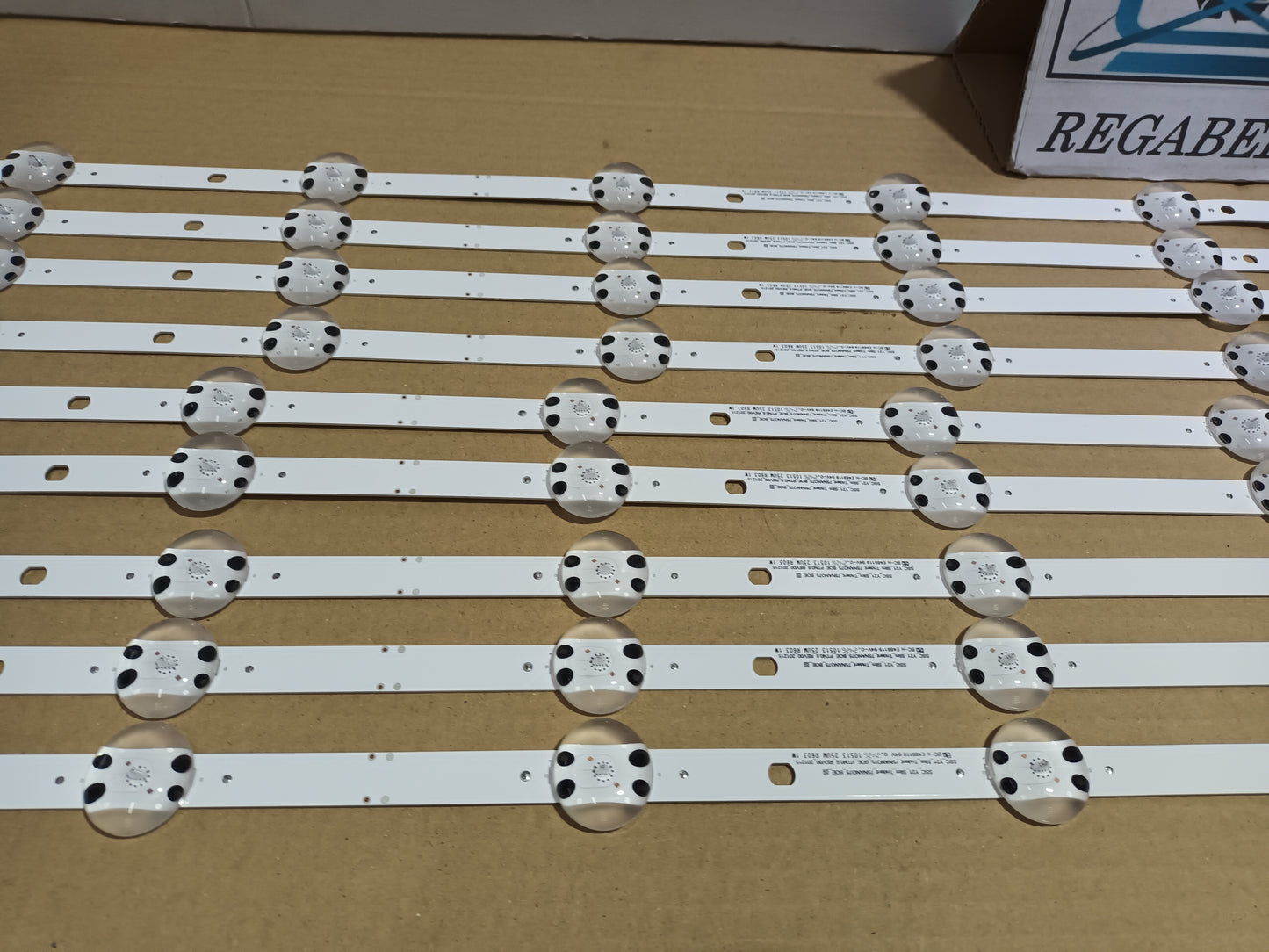 LG75NANO82T6B, KIT TIRAS LED nuevas, (ref,106)