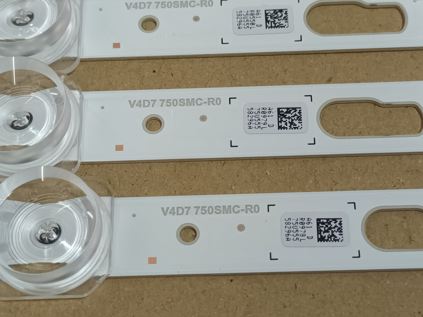 SAMSUNG TU75DU7175U, KIT 12 TIRAS LED nuevas.