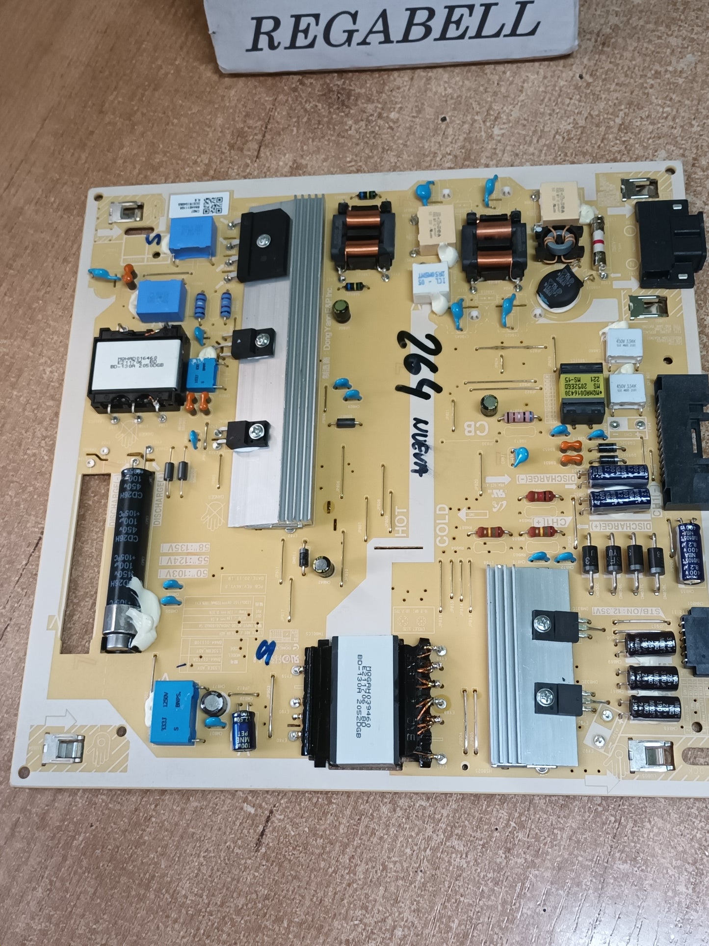BN44-01110A, NUEVA SIN USAR, de TV SAMSUNG UE50AU8005K,