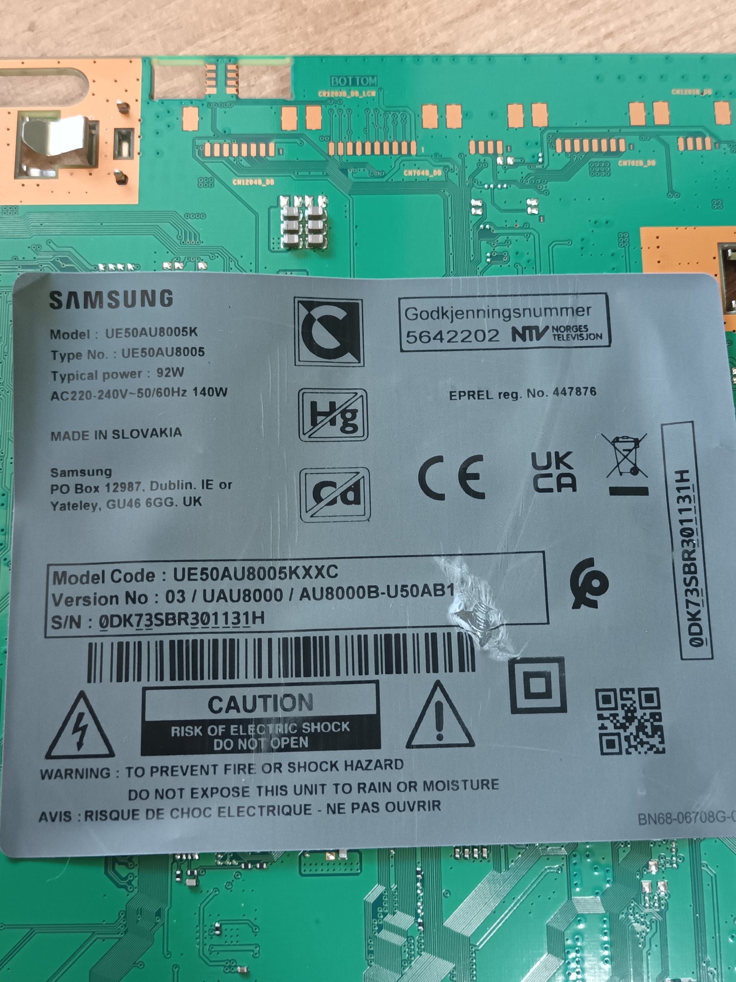 BN44-01110A, NUEVA SIN USAR, de TV SAMSUNG UE50AU8005K,