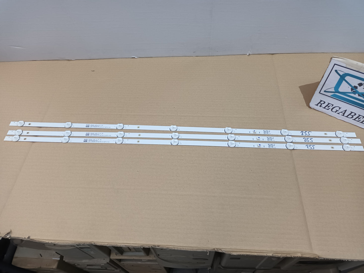 PEAQ PTV-40F-5024C, KIT TIRAS LED nuevas,