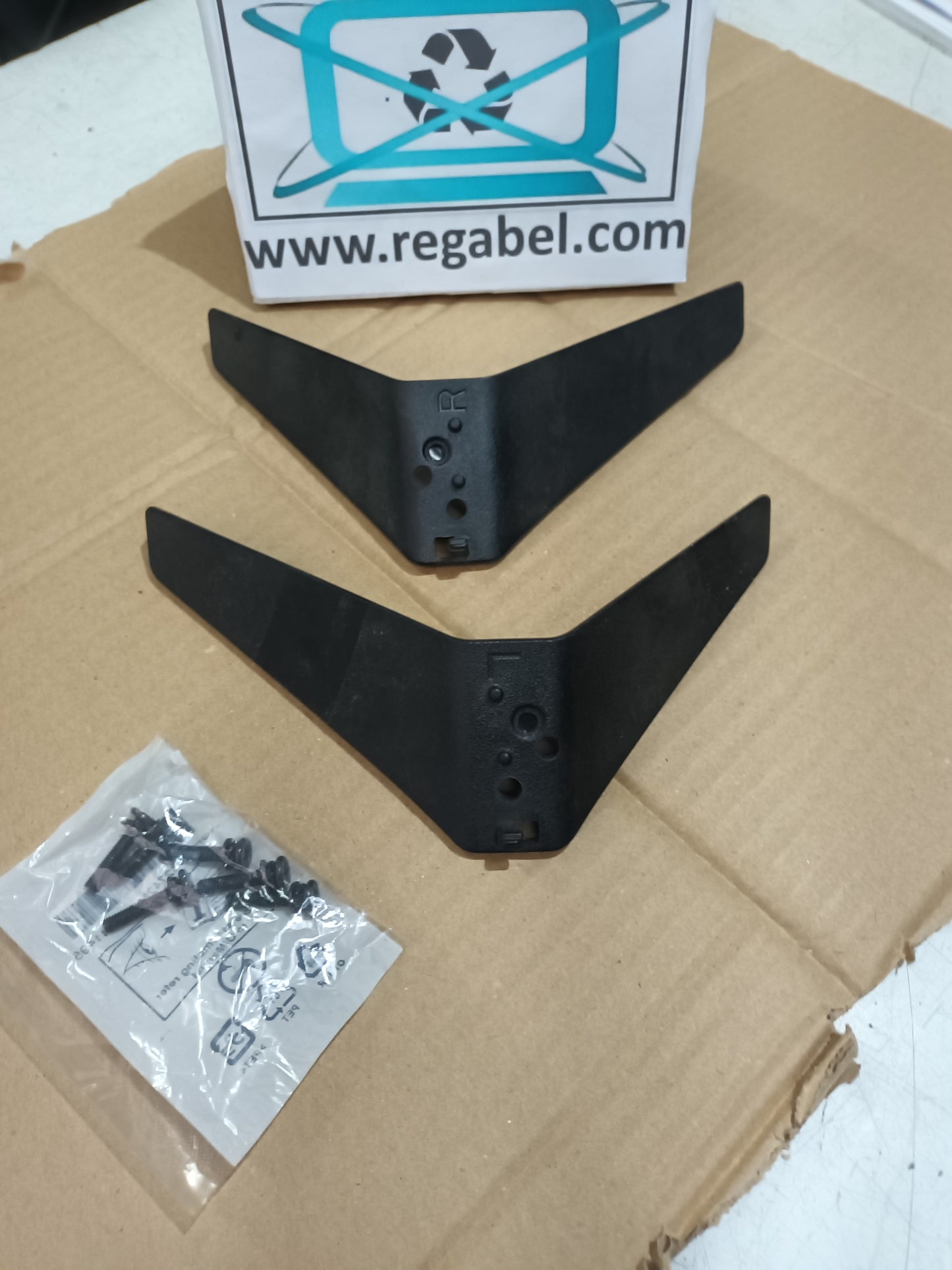 soporte, pies de  LG32LH500D, (ref. 68)