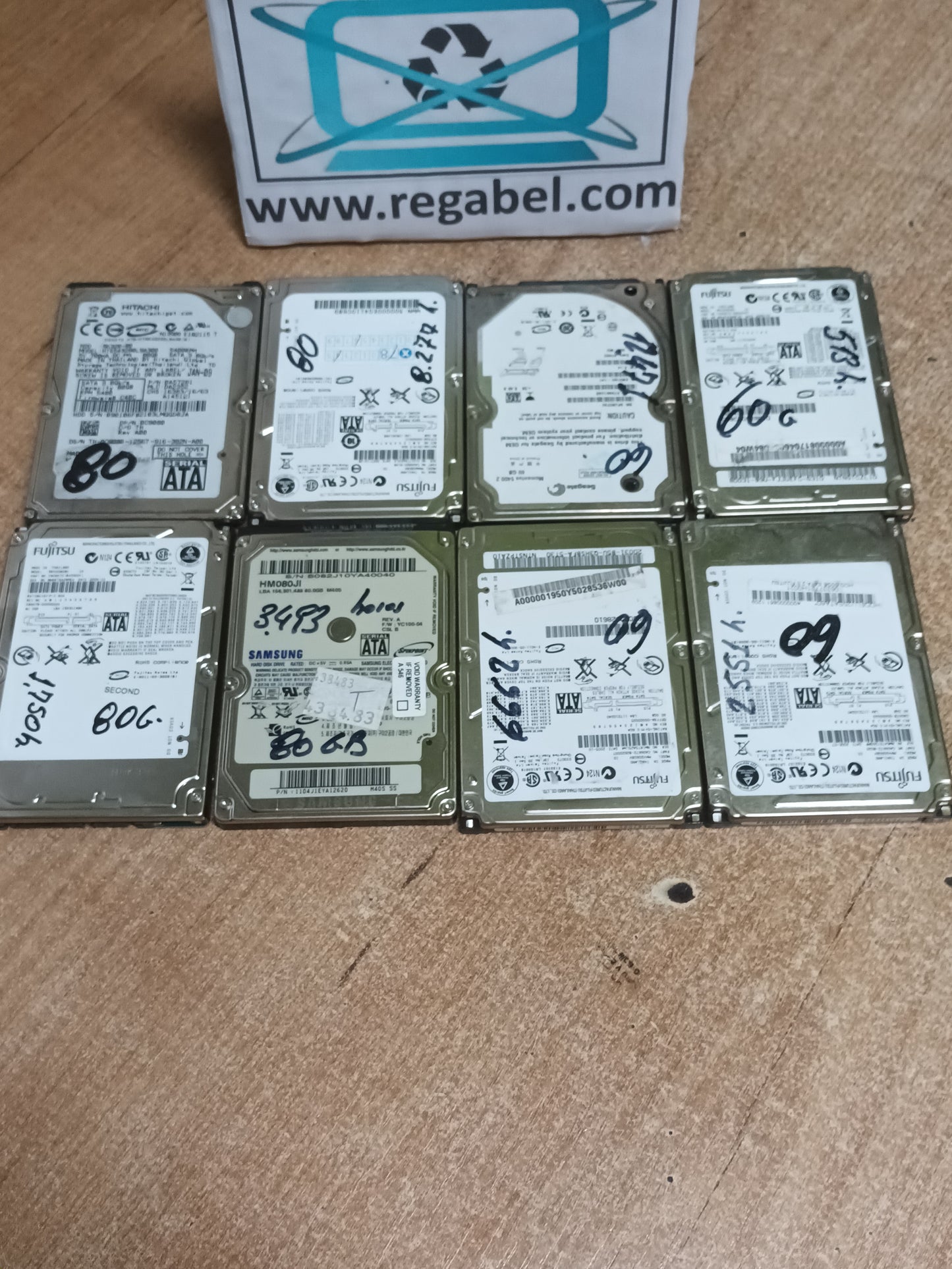 8 discos duros HDD 2.5" 60GB y 80GB