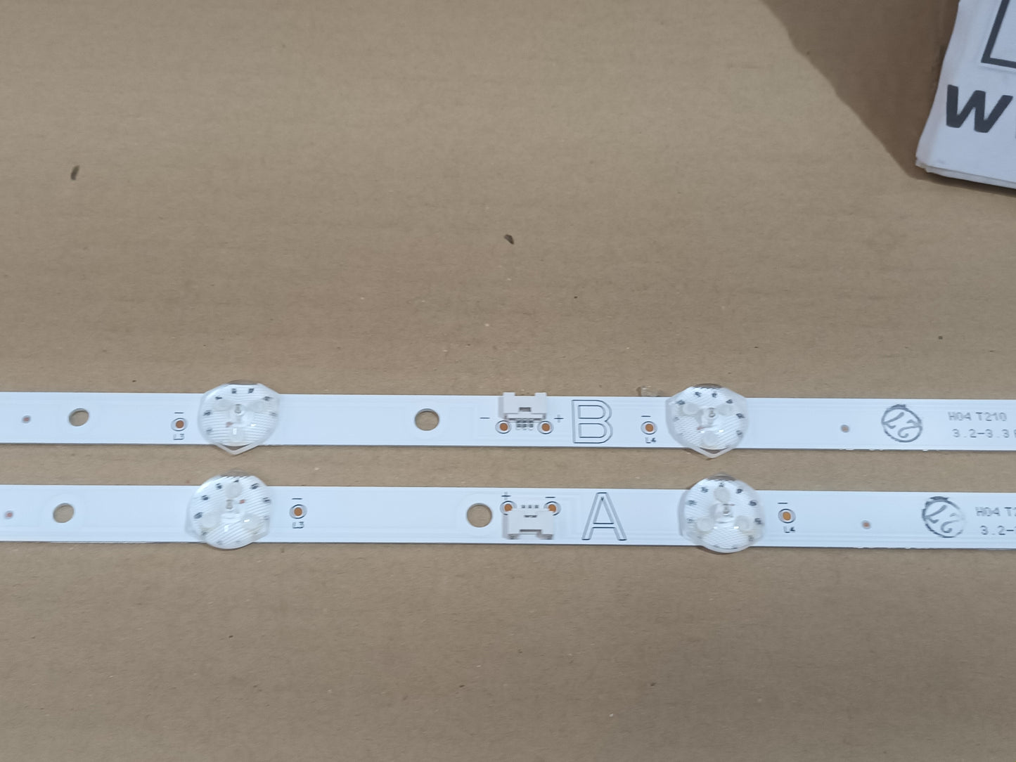 Kit 2 tiras LED Toshiba 32L3163DG