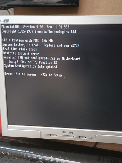 Placa base con Intel Pentium mmx 166MHz