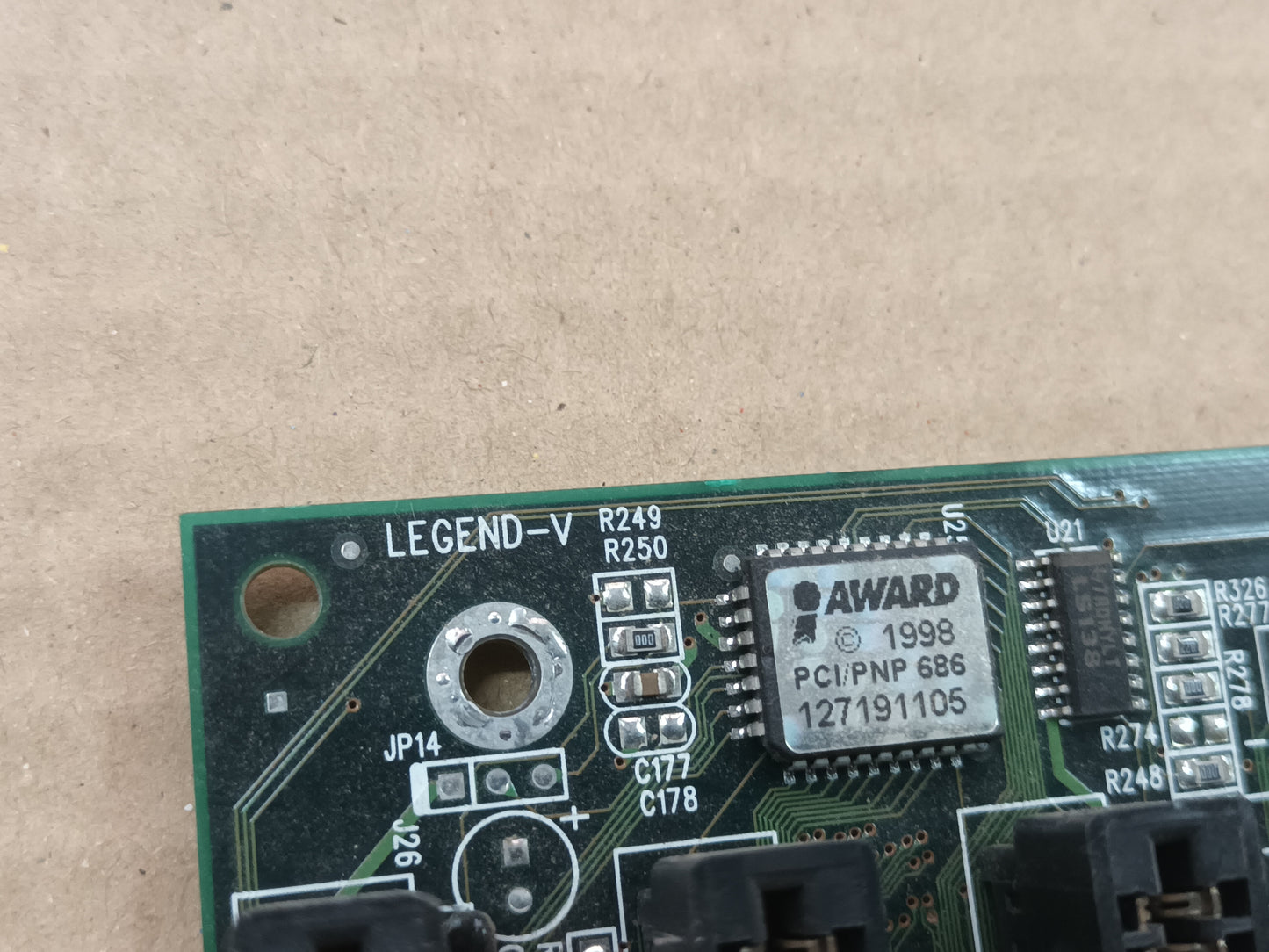 PLACA BASE LEGEND V, PENTIUM III, 266MHZ, (PL-33)