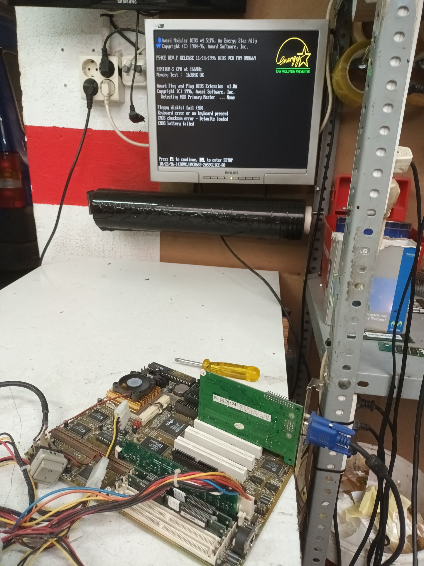 Placa base, + Pentium S 166MHz
