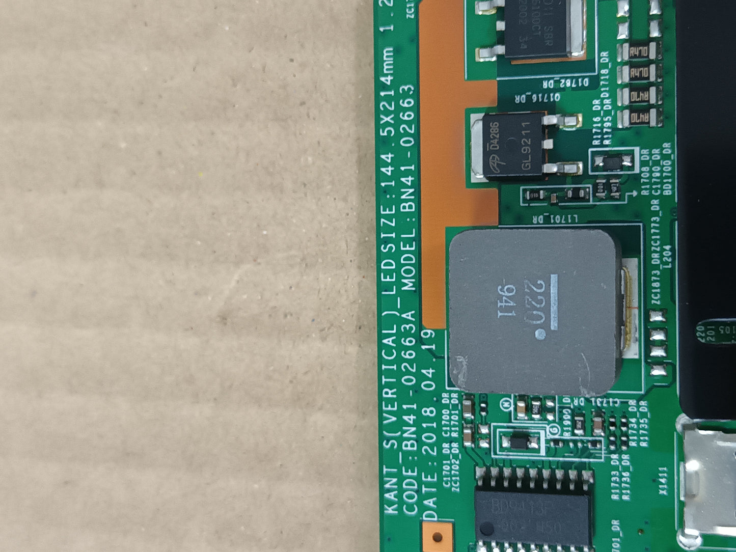 BN94-12952F, de SAMSUNG UE32N4300AK