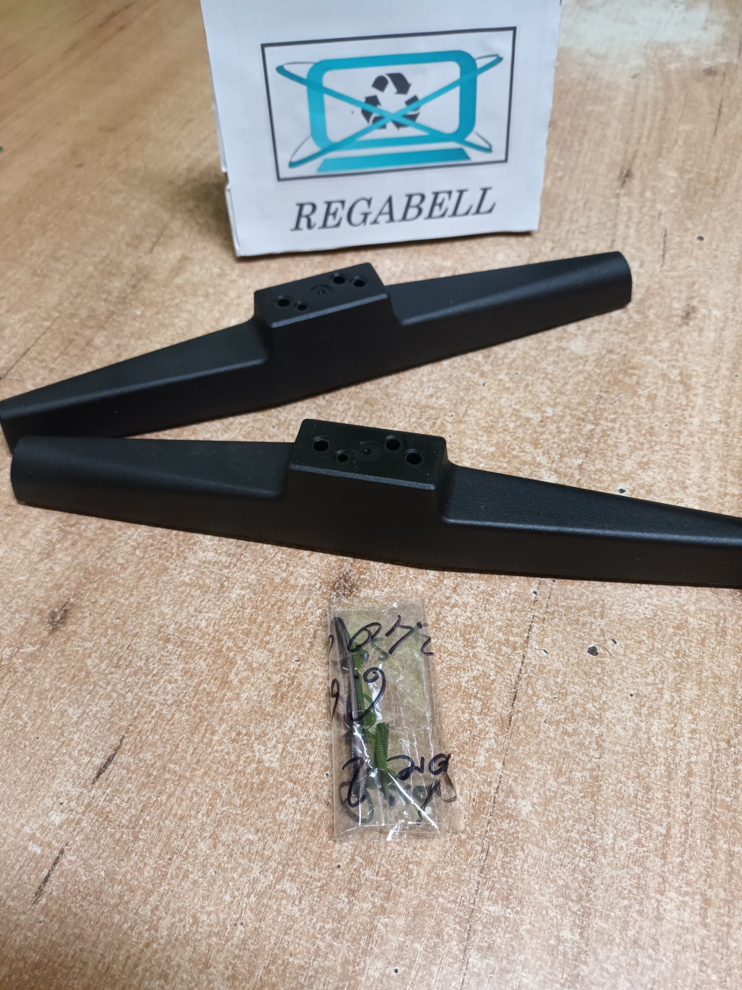 pies, soporte DE TV JVC LT-65VU3300