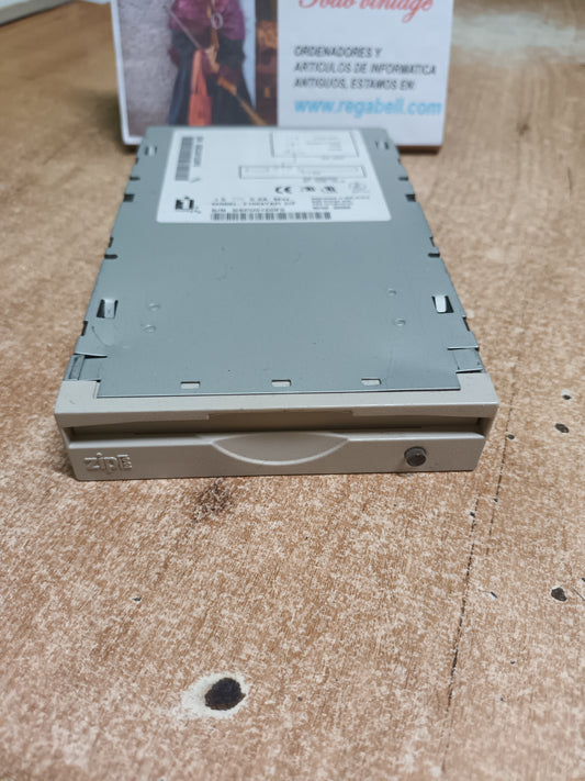 UNIDAD ZIP IOMEGA: Z100 ATAPI ZIP