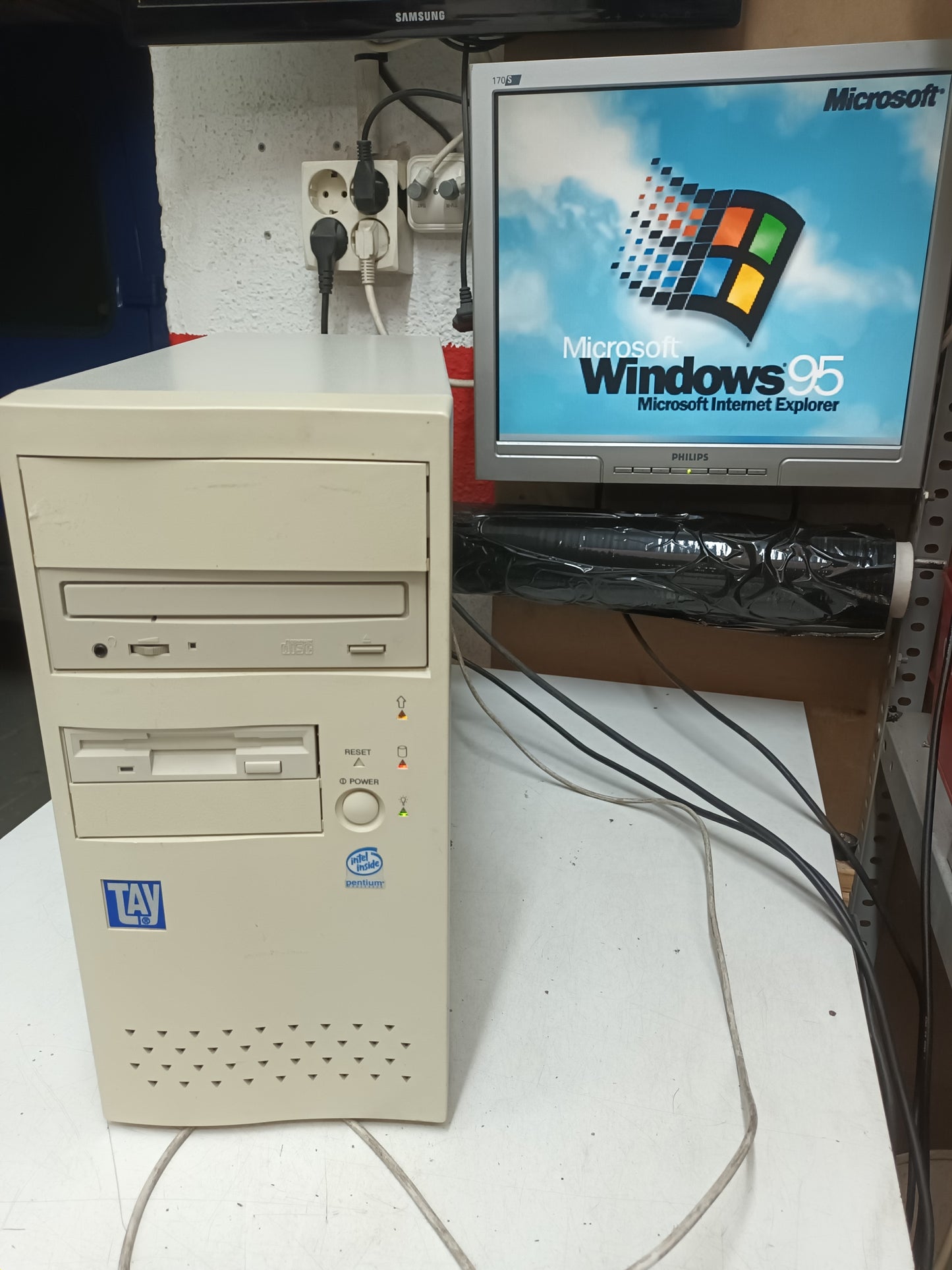 n-9, pc retro PENTIUM S, CPU AT 133MHZ