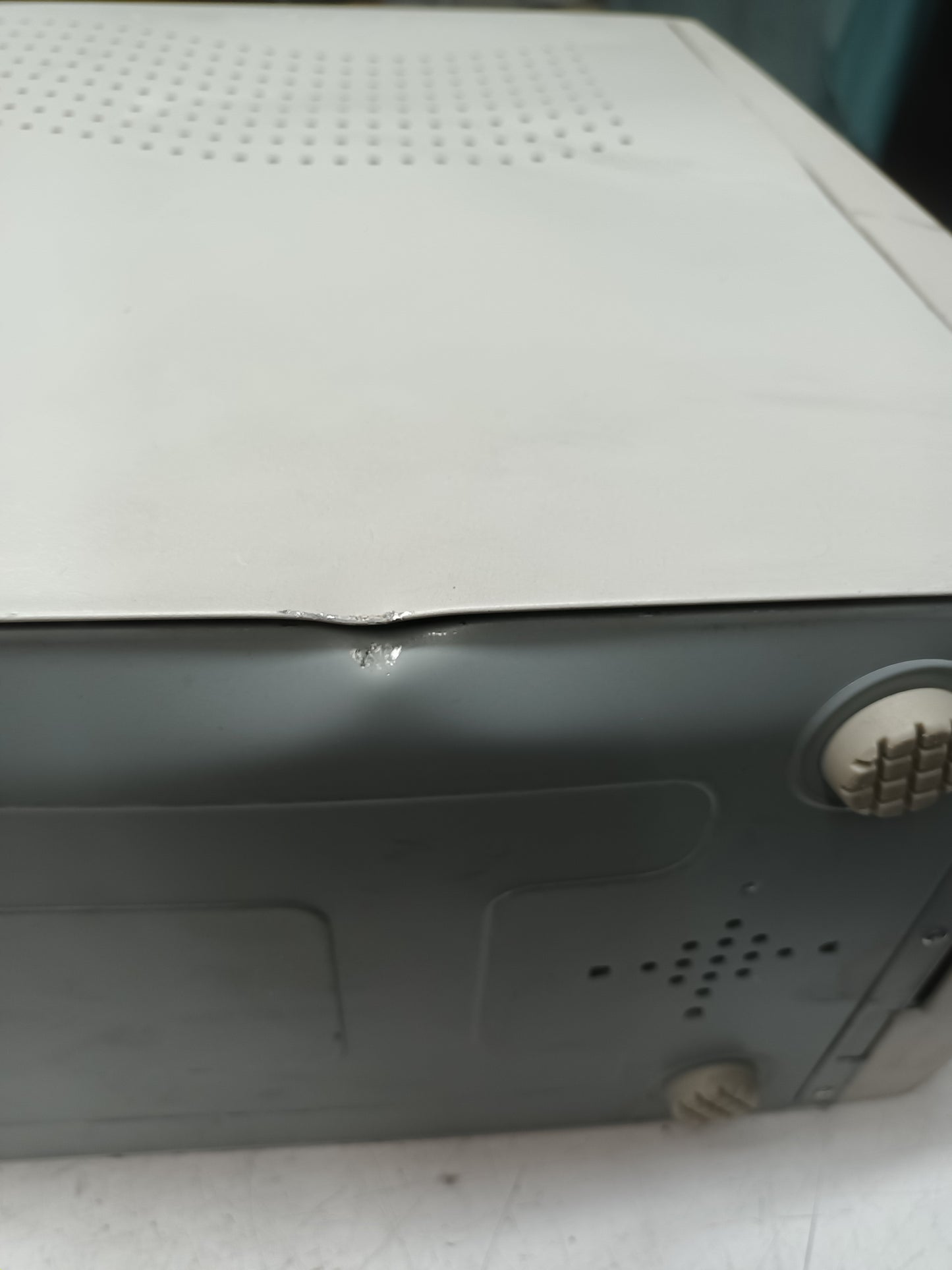 PC retro Pentium III 733MHz con Windows 98