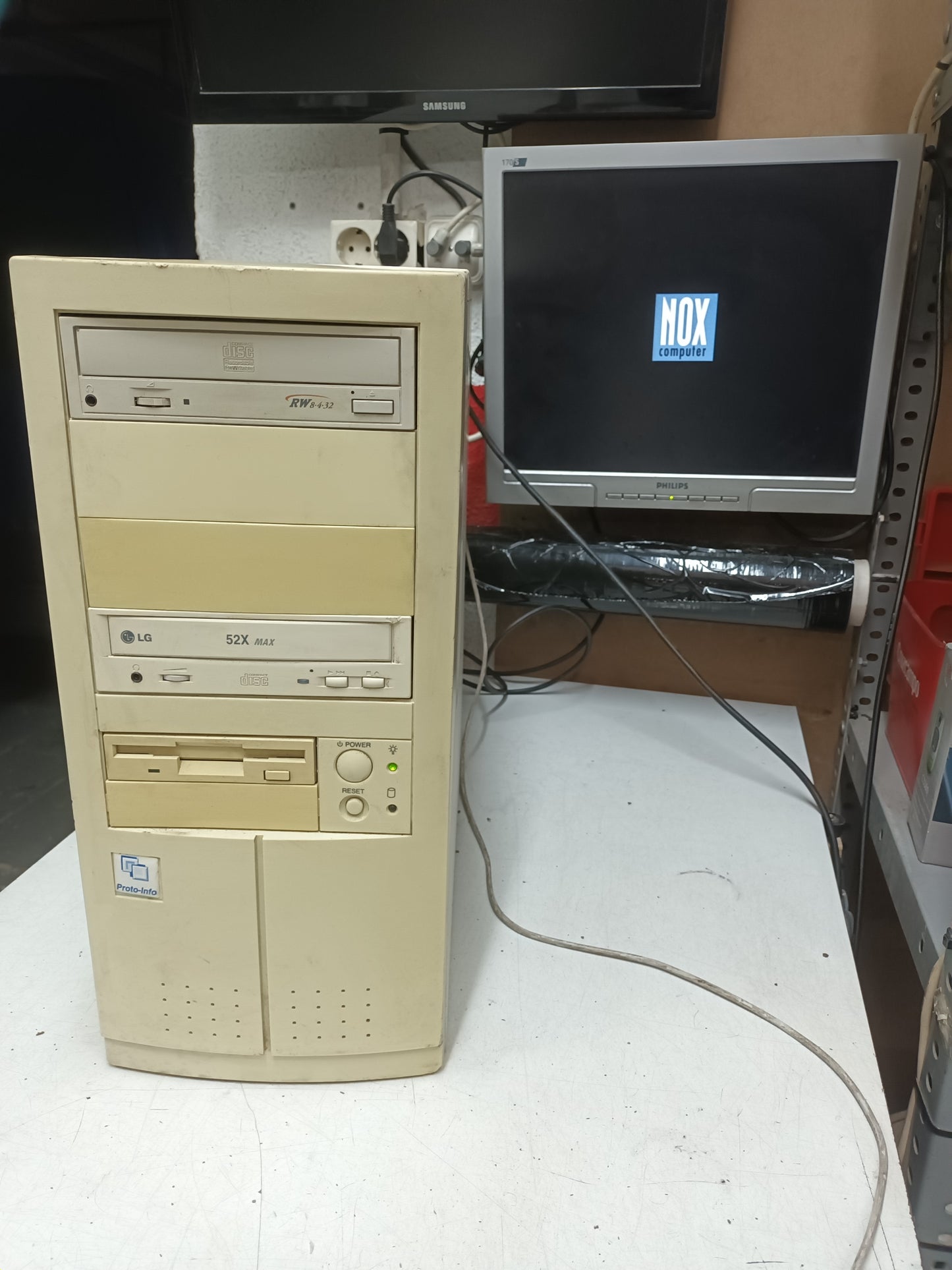 n-52, Pc retro, PENTIUM III, 800EB mHZ