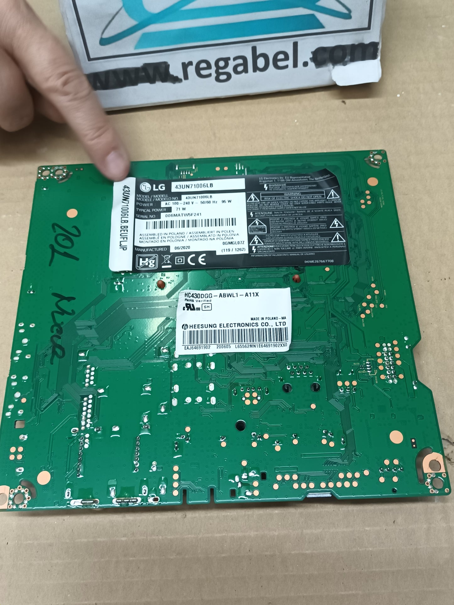 69083603(1.0), EBT66128504, de LG43UN71006LB, NUEVA