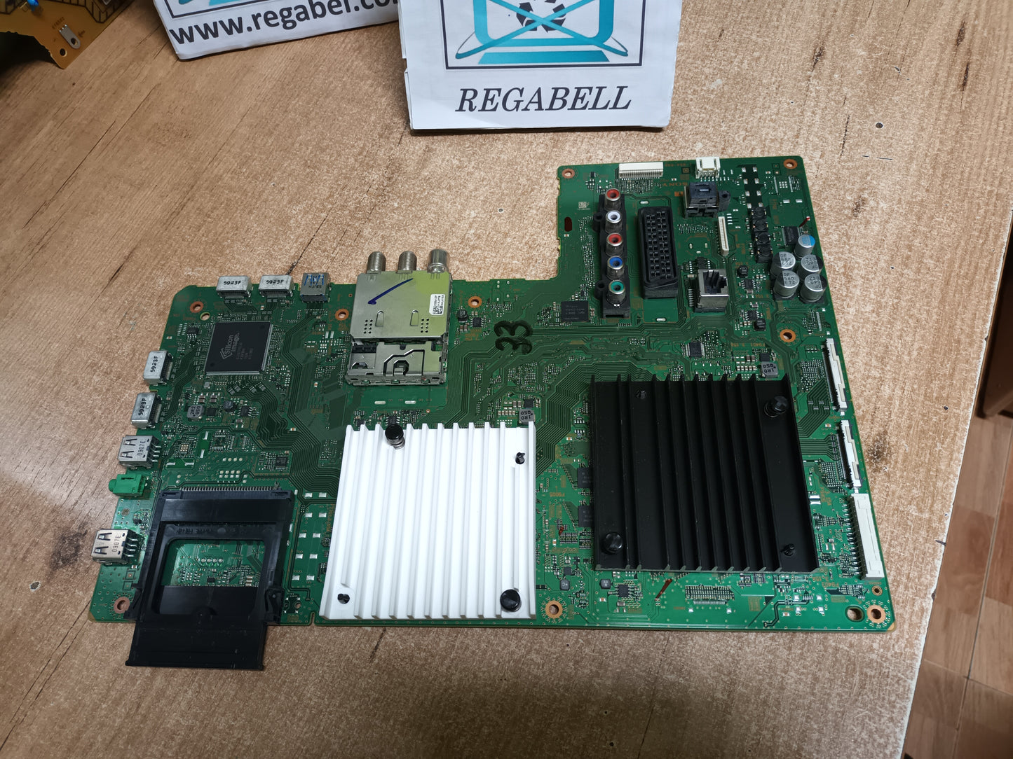 1-894-596-22, de  SONY KD-65X8508C