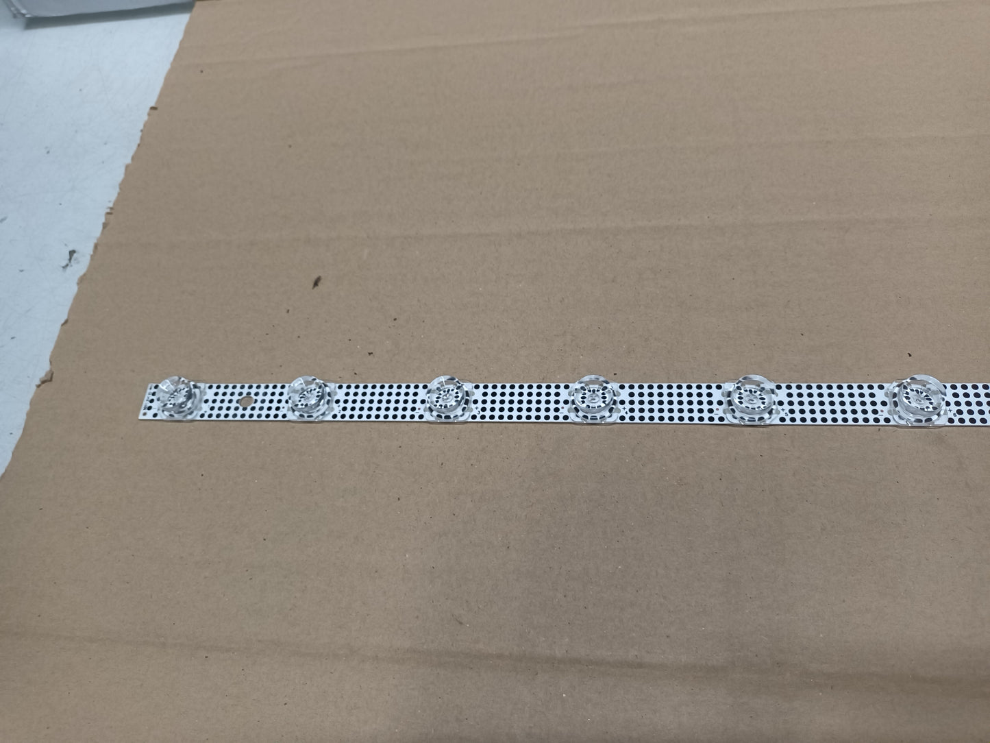 Kit de tira LED de TCL modelo 50P635