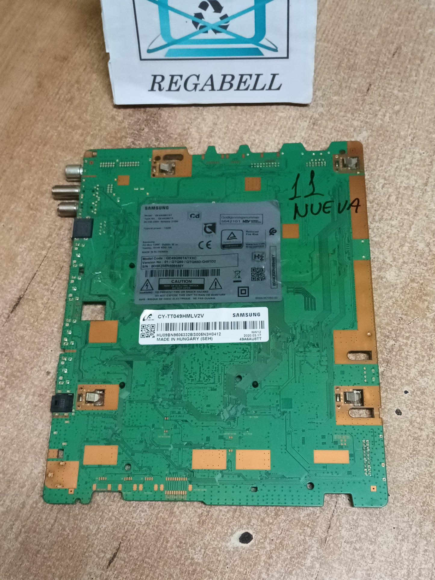 BN94-15273D, de  SAMSUNG QE49Q86TAT, NUEVA