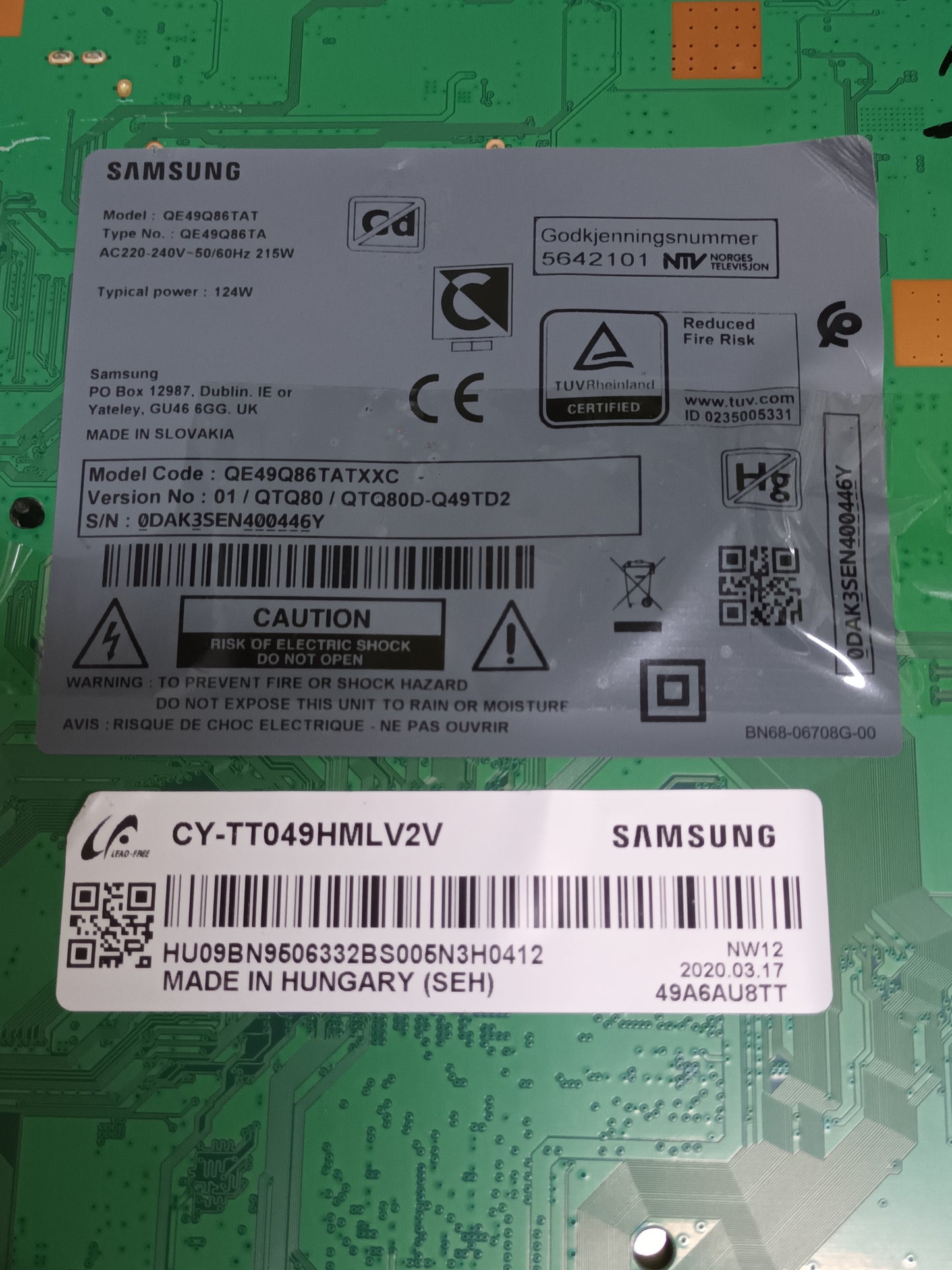 BN94-15273D, de  SAMSUNG QE49Q86TAT, NUEVA