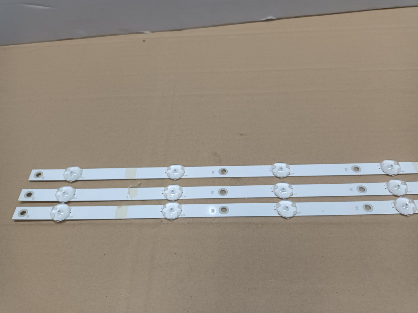 Kit 3 tiras led, desmontada de Philips 43PFT5503/12
