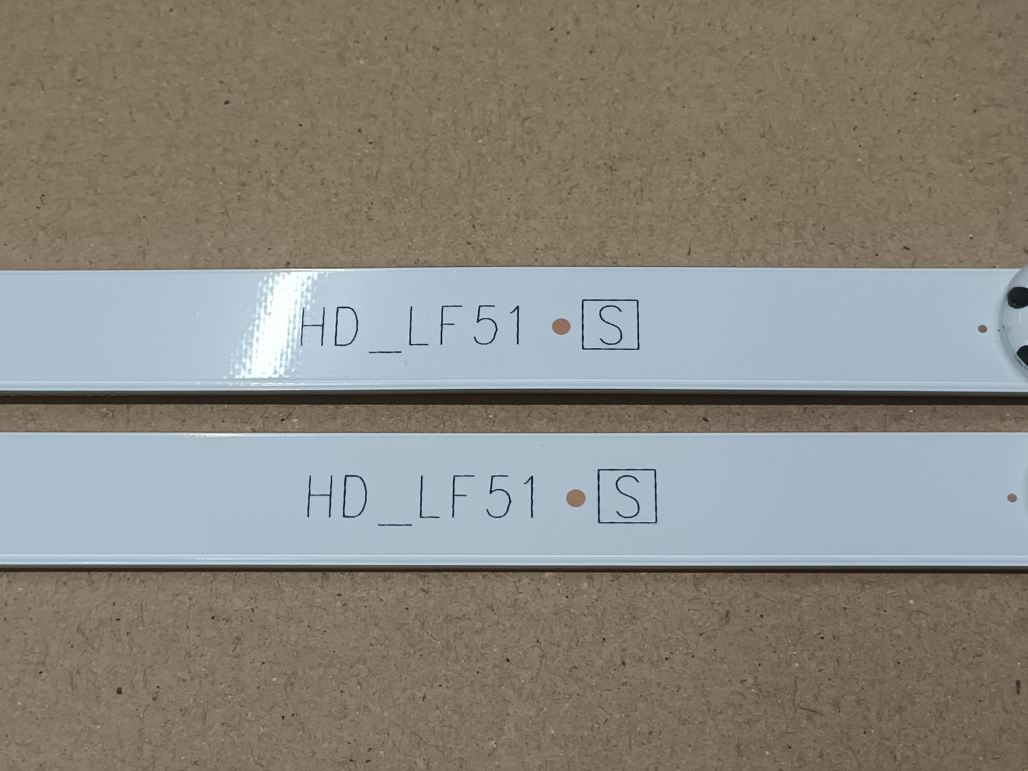 KIT 2 tiras de retroiluminación de LG32LF510B