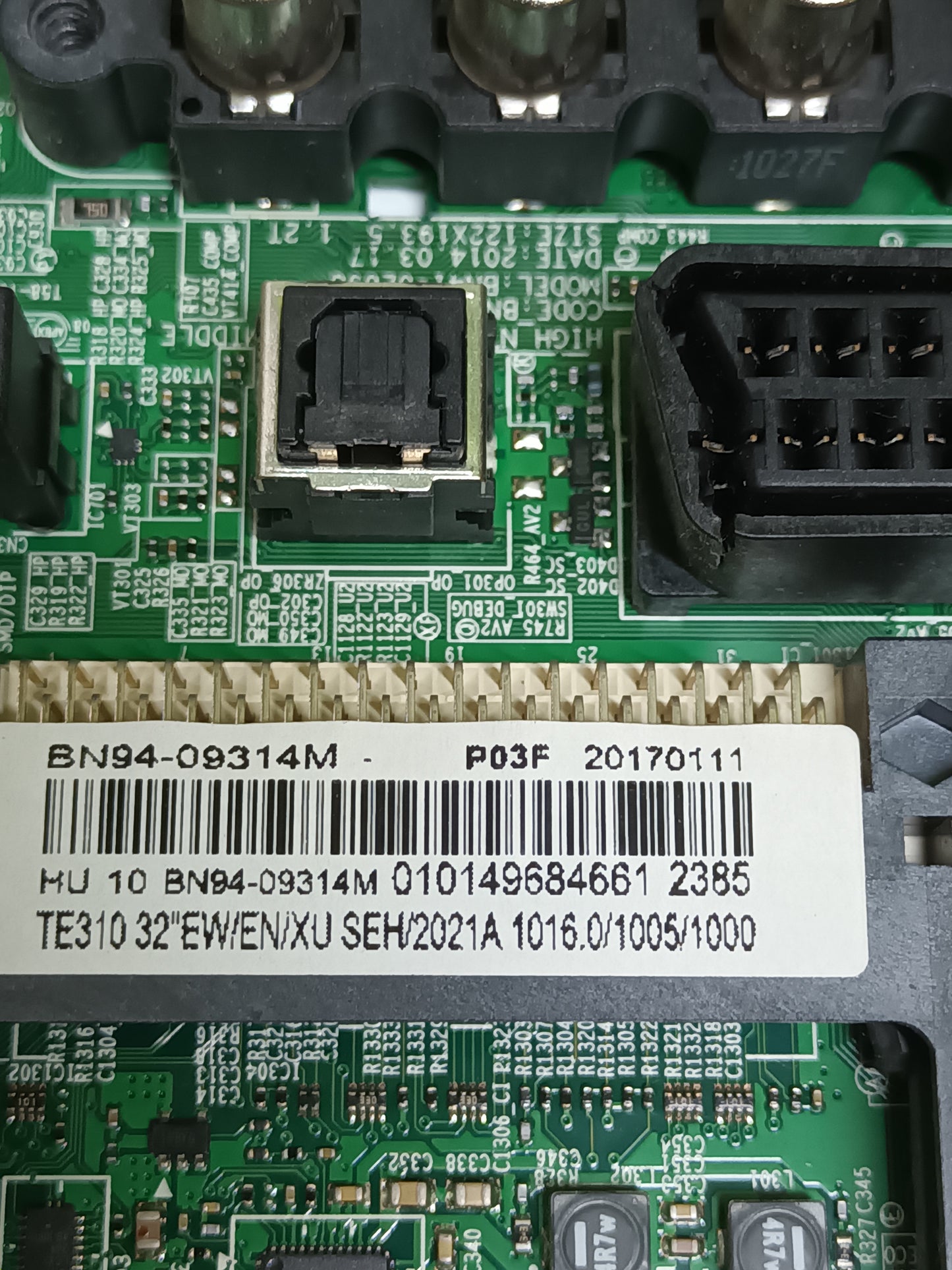 BN94-09314M, de Samsung T32E310EW