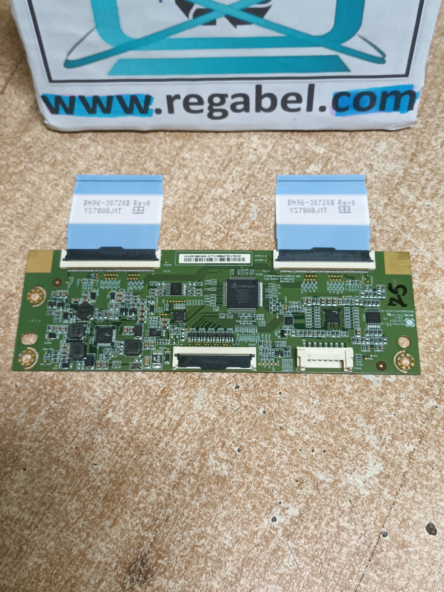 HV320FHB-N10, de SAMSUNG UE32J5200AW