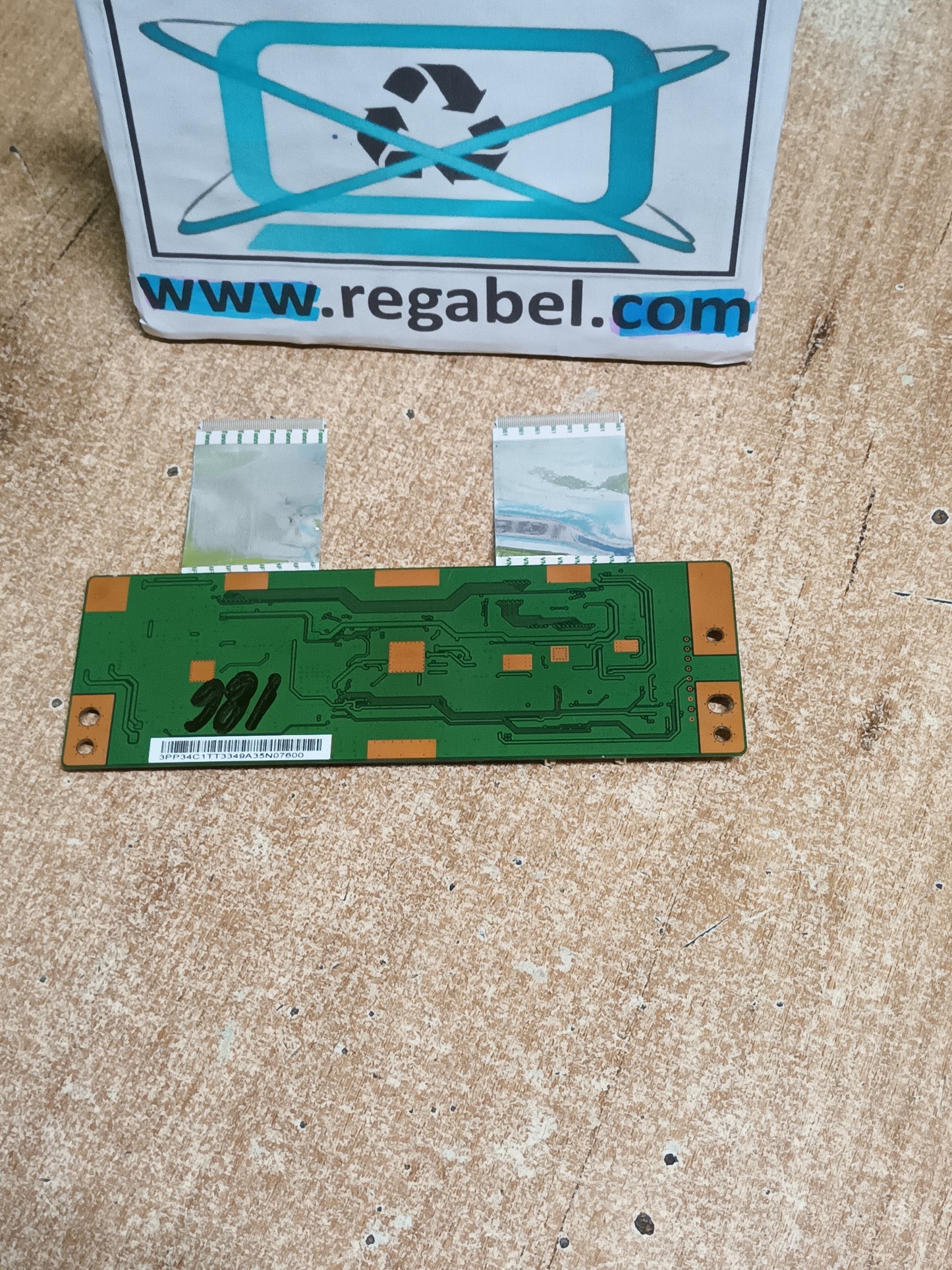 V390HJ4-CE1, de SAMSUNG UE39F5700AW, (ref-186)