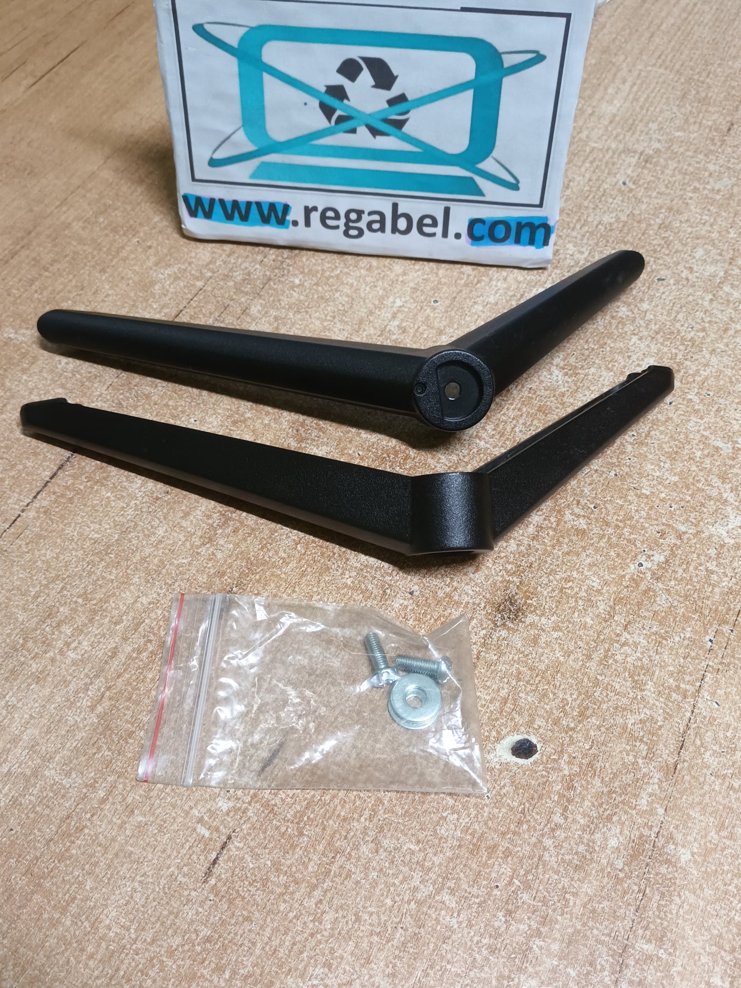 Soporte, pies de JVC LT-43VA3200S