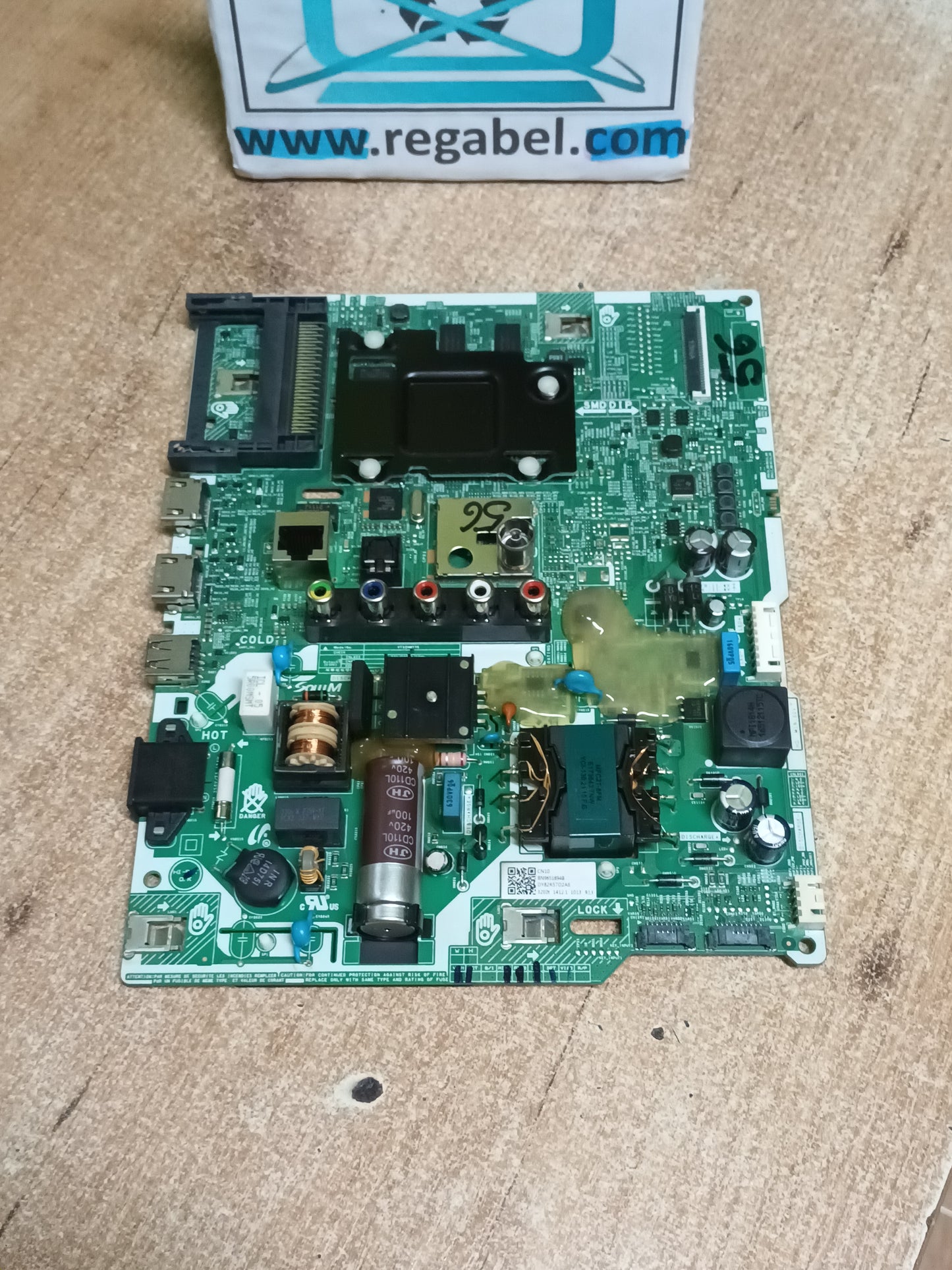 BN96-51894B, de SAMSUNG UE32T4305AK