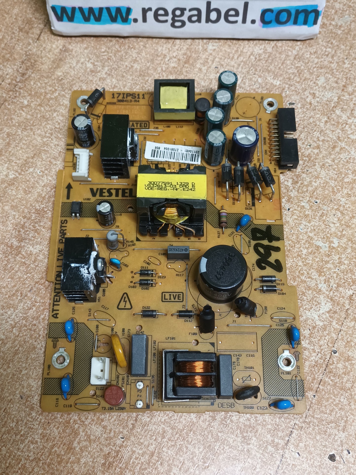 17IPS11, 300413-R4 de TOSHIBA 32W1333DG