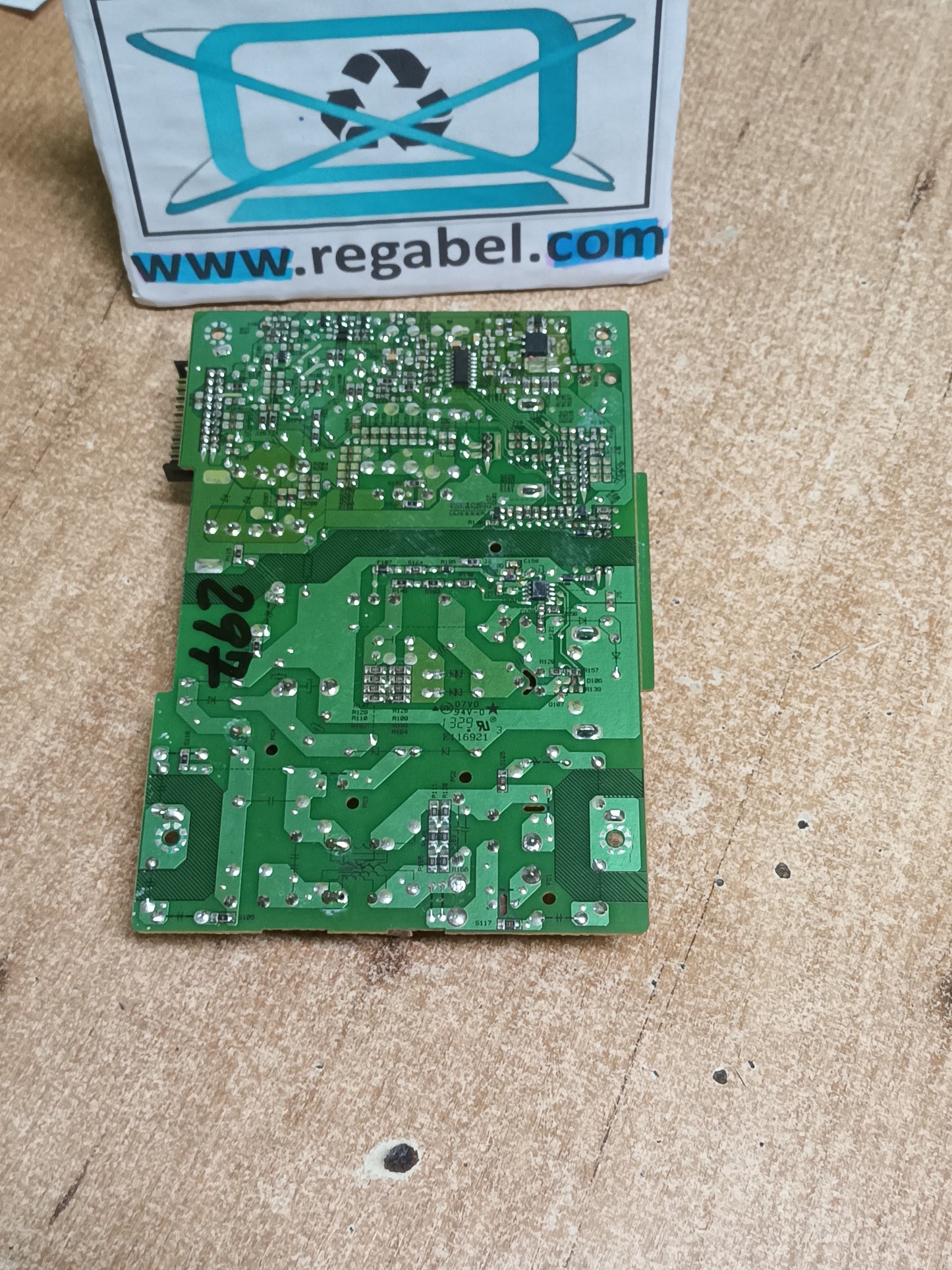 17IPS11, 300413-R4 de TOSHIBA 32W1333DG