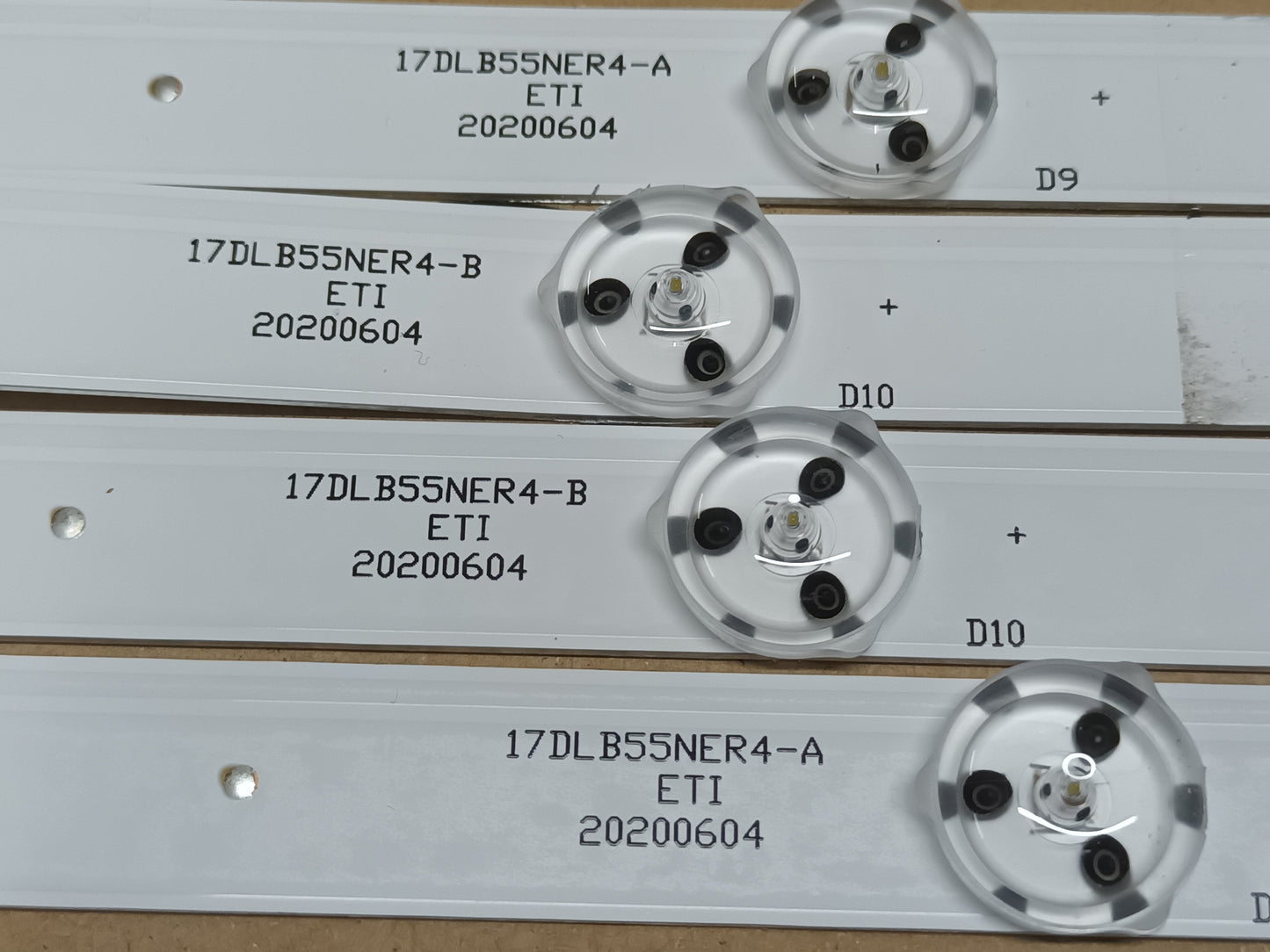 KIT 4 TIRAS LED de DAEWOO D55DM54UAMS,